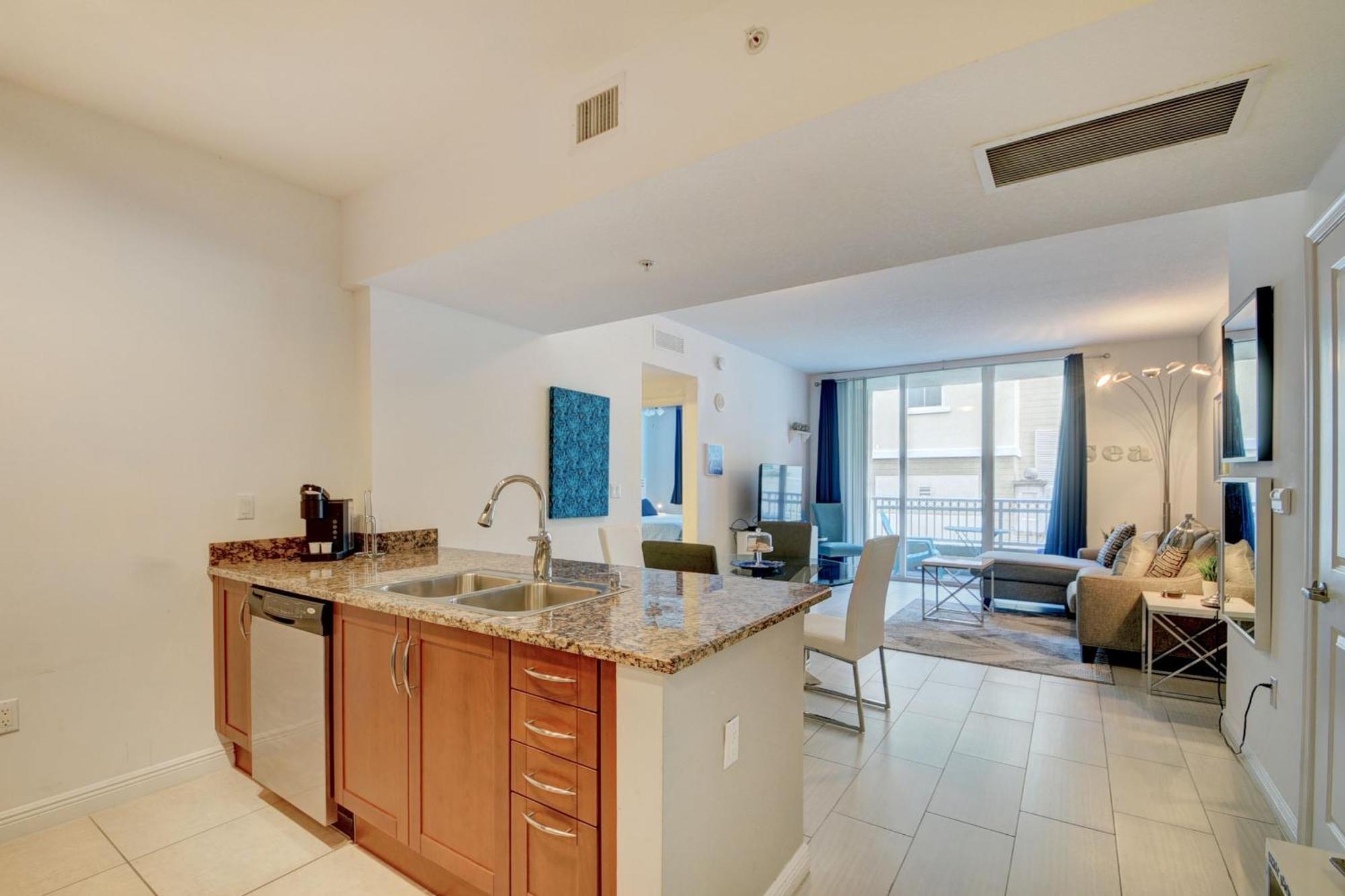 Amazing One-Bedroom In Casa Costa!Beach Pass Inc! Бойнтон-Бич Экстерьер фото